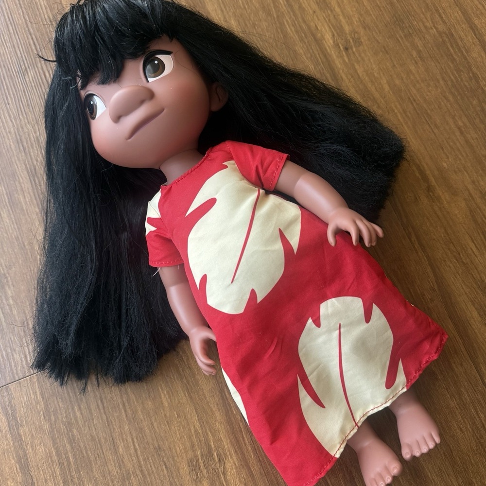 Disney Animators Collection Lilo & Stitch Lilo Doll 15" Plastic Hawaiian Girl